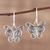 Pendientes colgantes de plata de ley - Pendientes colgantes de plata de ley con diseño de mariposa.