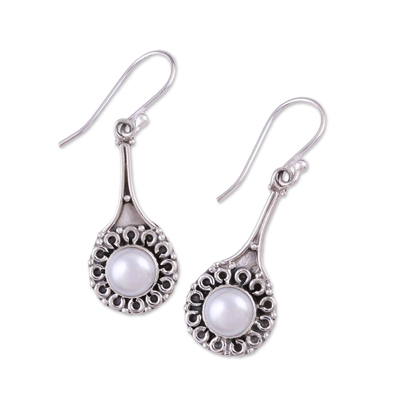 Aretes colgantes de perlas cultivadas - Aretes de perlas cultivadas en monturas de plata esterlina