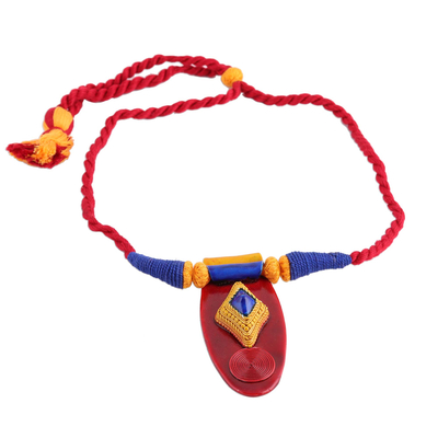 Halskette mit Keramikanhänger - Rote Halskette mit Anhänger aus Keramik und Baumwolle aus Indien