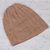 Mütze aus Wollmischung - Handgestrickte Mütze aus ecrufarbener Wollmischung mit vertikalen Knoten aus Indien