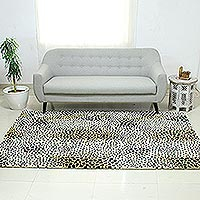 Hand-tufted wool area rug, Leopard Love