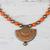 Halskette mit Keramikanhänger, 'Ornate Fan' - Halskette mit verziertem Fächerperlen-Anhänger aus Keramik in Gold und Orange