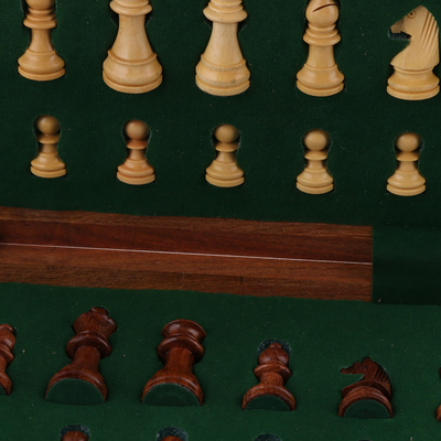Juego de ajedrez de madera, 'Royal Delight' - Juego de ajedrez de madera de acacia y kadam con piezas de juego