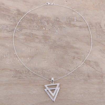 Halskette mit Anhänger aus Sterlingsilber - Moderne Halskette mit doppeltem Dreiecksanhänger aus Sterlingsilber