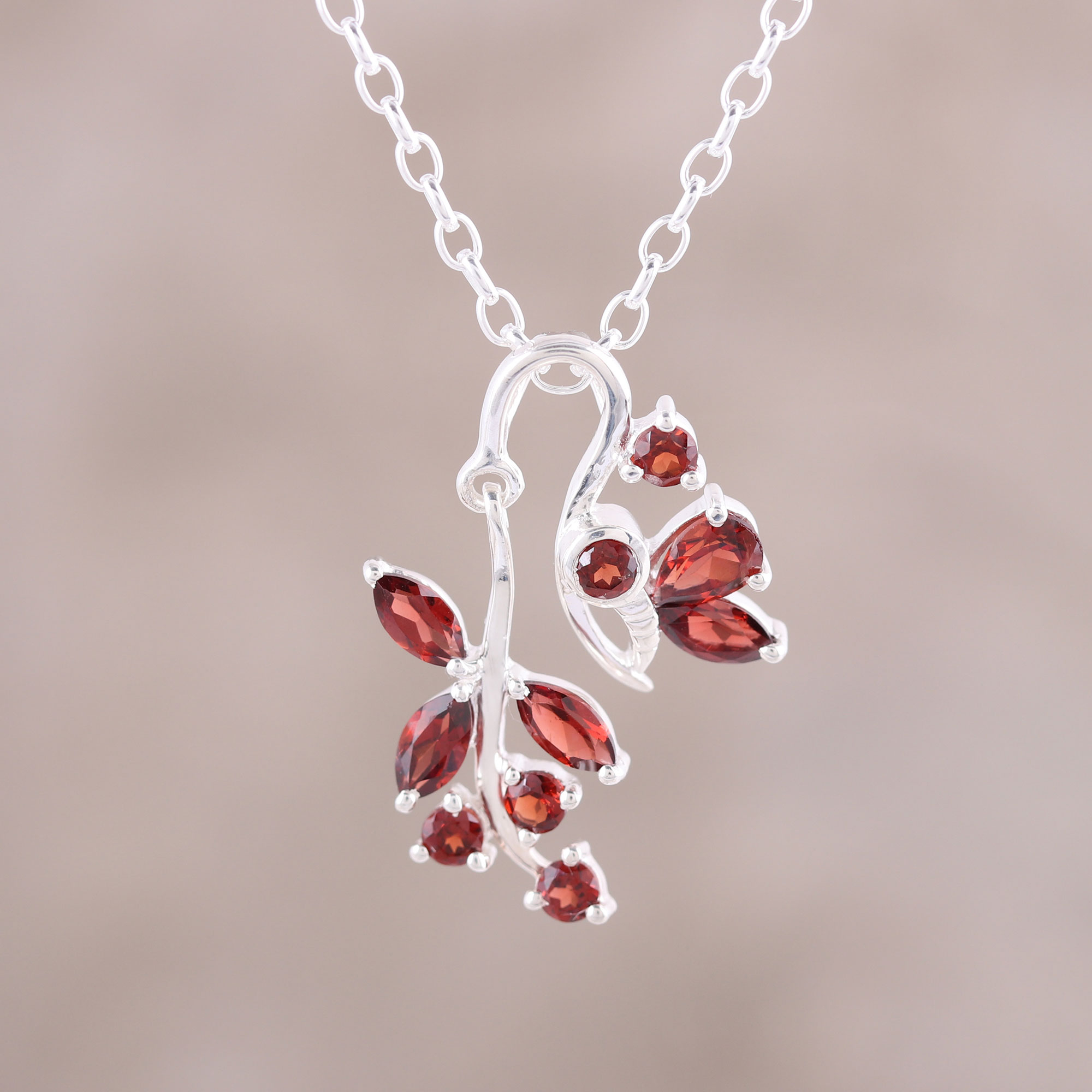 Natural Red Garnet 925 Sterling Silver Handmade Flower Pendant Necklace