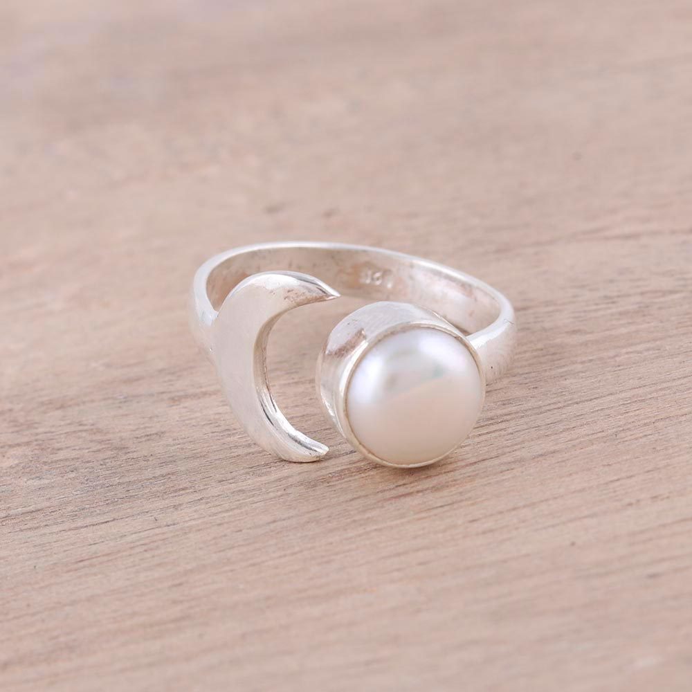 White Freshwater Cultured Pearl Crescent Ring Sterling Silver 4-4.5MM Size 7 White Freshwater Cultured Pearl Crescent Ring Sterling Silver 4-4.5MM Size 7