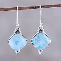 Larimar-Ohrhänger, „Gleaming Grandeur“ – Larimar-Ohrhänger aus Indien