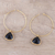 Ohrringe aus vergoldetem Onyx, 'Elegante Umarmung', 'Elegant Embrace - 18k vergoldete Onyx-Hoop-Reifen-Ohrringe aus Indien