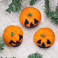 Wohnaccessoires aus Wolle, „Delightful Jack-o-Lanterns“ (3er-Set) - Handgefertigte Jack-o-Lantern-Wohnaccessoires aus Wolle (3er-Set)