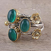 Onyx cocktail ring, 'Verdant Gala' - Floral Green Onyx Cocktail Ring from India