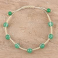 Makramee-Armband mit Quarzperlen, „Green Attraction“ – Makramee-Armband mit grünen Quarzperlen aus Indien