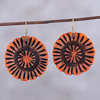 Pendientes colgantes de hueso, 'Grand Bloom in Orange' - Pendientes colgantes de flores de hueso de búfalo naranja hechos a mano