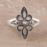 Sterling silver cocktail ring, 'Majestic Loop' - Loop Pattern Sterling Silver Cocktail Ring from India