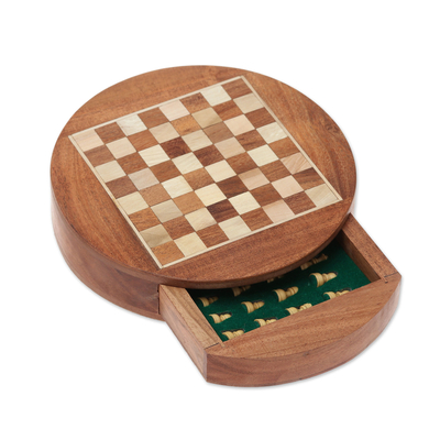 Holz-Schachspiel, „Brain Power“. - Akazien- und Halduholz-Schachspiel aus Indien