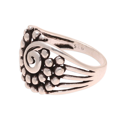 Sterling silver band ring, 'Modern Swirl' - Swirl Pattern Sterling Silver Band Ring from India