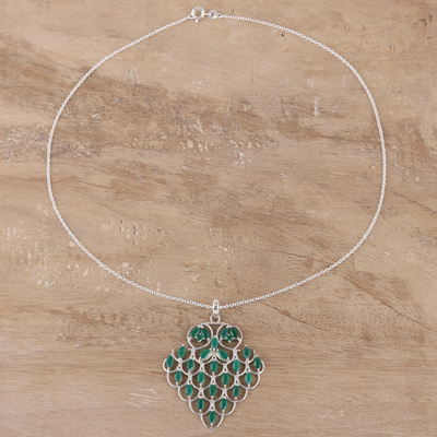 Halskette mit Onyx-Anhänger - Halskette mit Anhänger aus grünem Onyx, hergestellt in Indien