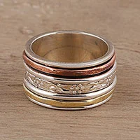 Sterling silver spinner ring, 'Exciting Garden' - Sterling Silver Spinner Ring Crafted in India