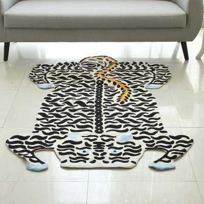 Wool area rug, 'Royal White Tiger' - Chain-Stitched Wool White Tiger Theme Rug from India