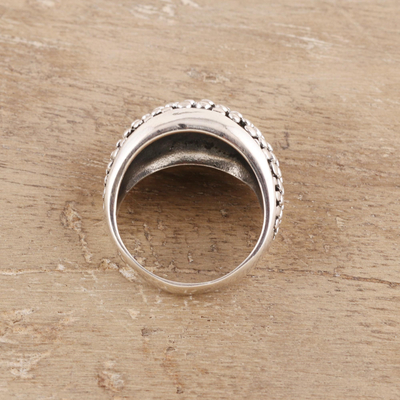 Gewölbter Ring aus Sterlingsilber - Gemusterter gewölbter Ring aus Sterlingsilber aus Indien