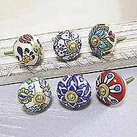 Keramikknöpfe, 'Floral Union' (6er-Set) - Keramikknöpfe mit Blumenmotiv aus Indien (6er-Set)