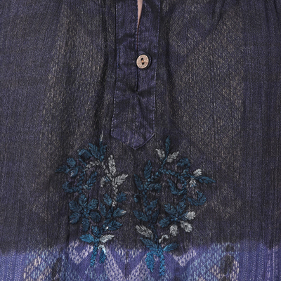 Blusa campesina de rayón - Blusa campesina con estampado de rayón bordado en azul y gris