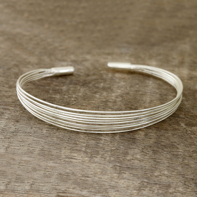 Manschettenarmband aus Sterlingsilber - Manschettenarmband aus Sterlingsilber, hergestellt in Indien