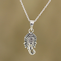 Collar colgante de plata de ley, 'Rejoicing Ganesha' - Collar colgante del dios hindú Ganesha de plata de ley