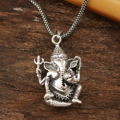 Halskette mit Anhänger aus Sterlingsilber - Halskette mit Ganesha-Anhänger aus Sterlingsilber aus Indien