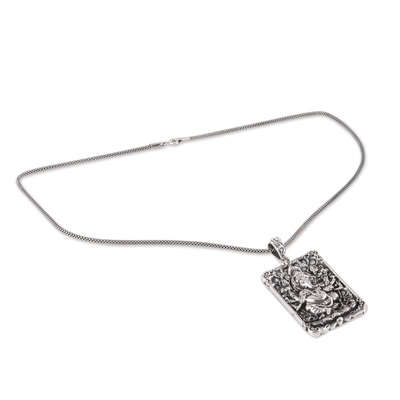 Anhänger-Halskette aus Sterlingsilber, 'Mahaganapati'. - Rechteckige Ganesha-Halskette aus Sterlingsilber aus Indien