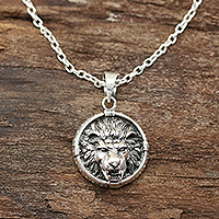 Collar colgante de plata de ley, 'Marco de león' - Collar colgante de león de plata de ley de la India