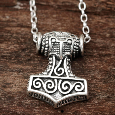 Collar con colgante de plata de ley para hombre, 'Thor's Glory' - Collar de Thor de plata de ley para hombre elaborado en la India
