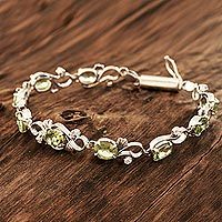 Peridot-Gliederarmband, „Endless Garden“ – Gliederarmband mit Peridot und Sterlingsilber mit Gartenmotiv