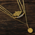 Collar con colgante de labradorita bañado en oro - Collar con colgante Hamsa de labradorita chapado en oro de la India