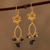 Vergoldete Zuchtperlen- und Iolith-Baumelohrringe, 'Floral Glam'. - Ohrringe mit floraler Zuchtperle und Iolite-Dangle