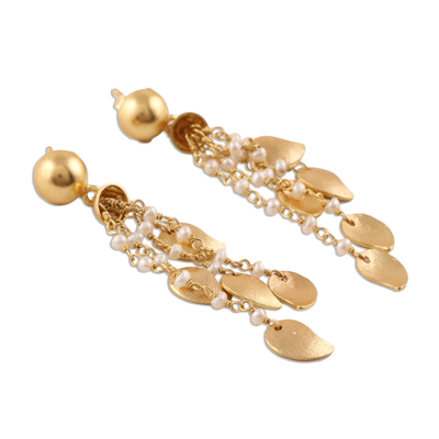 Pendientes cascada de perlas cultivadas bañadas en oro - Aretes de cascada de perlas cultivadas chapados en oro de 22 k de la India