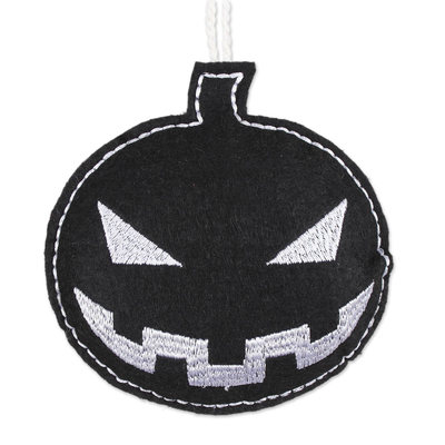 Wollfilz-Ornamente, (5er-Set) - Halloween-Ornamente aus schwarzem Wollfilz aus Indien (5er-Set)