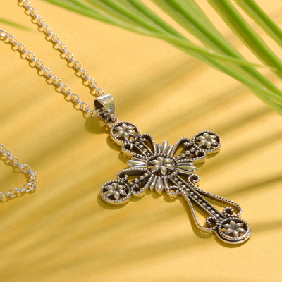 Halskette mit Anhänger aus Sterlingsilber - Halskette mit Blumenkreuz-Anhänger aus Sterlingsilber aus Indien