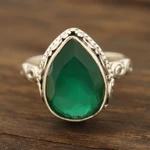 Onyx cocktail ring, 'Glittering Verdant Drop' - Glittering Green Onyx Cocktail Ring from India