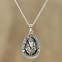 Collar colgante de plata esterlina, 'Ganesha Egg' - Collar Ganesha de plata esterlina en forma de huevo de la India