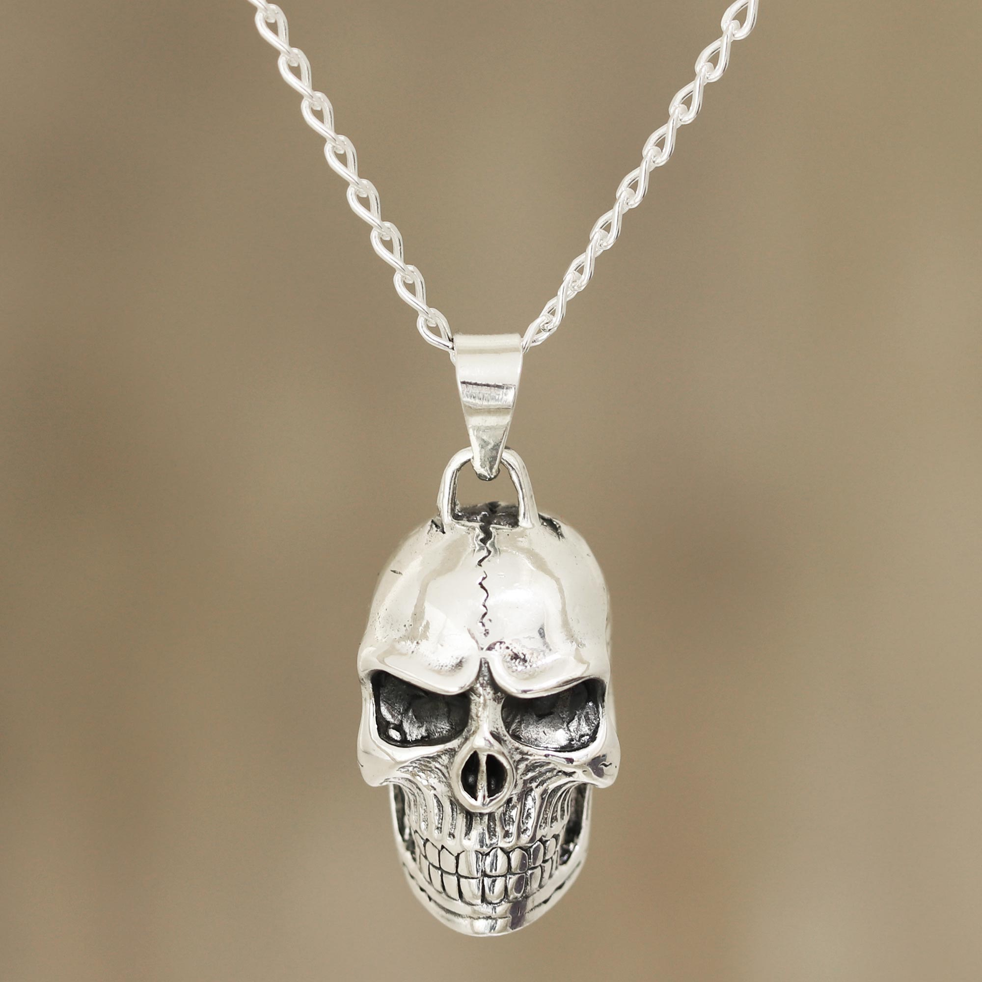 Herren-Halskette mit Totenkopf-Anhänger aus Sterlingsilber aus Indien –  Mystic Skull