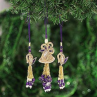 Perlenornamente, „Holiday Glamour in Purple“ (3er-Set) - Gold- und lilafarbene Perlenornamente aus Indien (3er-Set)