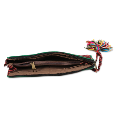 Geldbörse aus Batik-Baumwolle - Batik-Baumwoll-Geldbörse in Erdbeere und Mahagoni aus Indien