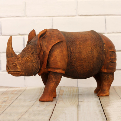 Escultura de madera - Escultura de rinoceronte de madera de neem tallada a mano de la India