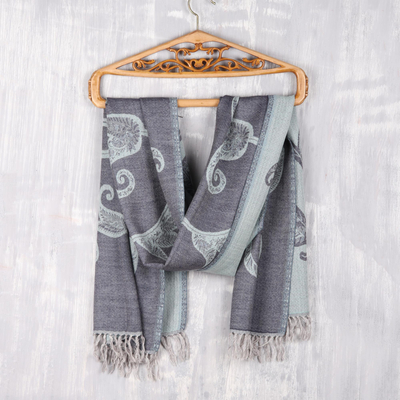 Reversible Jamawar wool scarf, Subtle Garden in Grey-Blue