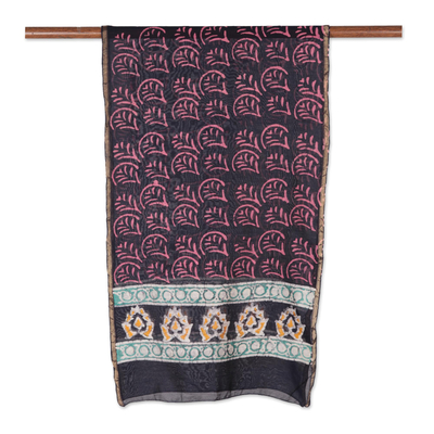 Batik-Schal aus Baumwoll- und Seidenmischung, „Avanti Legacy“ – handgestempelter Batik-Schal in Marineblau/Mehrfarbig