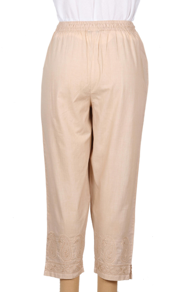 Kurze Hose aus Baumwolle - Kurz geschnittene Hose komplett aus Baumwolle mit Stickerei und Kordelzug an der Taille