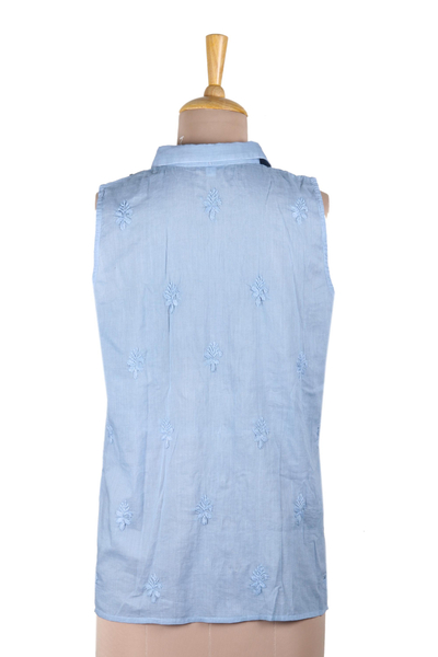 Streetwears, besticktes Oberteil aus Baumwolle - Streetwear, bestickte Bluse aus blauer Baumwolle mit Knopfleiste vorne