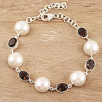 Pulsera de eslabones de perlas cultivadas y cuarzo ahumado, 'Evening Glory' - Pulsera de eslabones de perlas cultivadas y cuarzo ahumado de la India