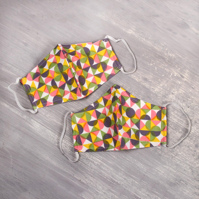 Gesichtsmasken aus Baumwolle, (Paar) - 2 doppellagige Baumwoll-Gesichtsmasken mit farbenfrohem geometrischem Druck