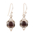 Granat-Ohrhänger, „Intricate Twirl in Crimson“ – Ohrringe aus natürlichem Granat-Cabochon und Sterlingsilber